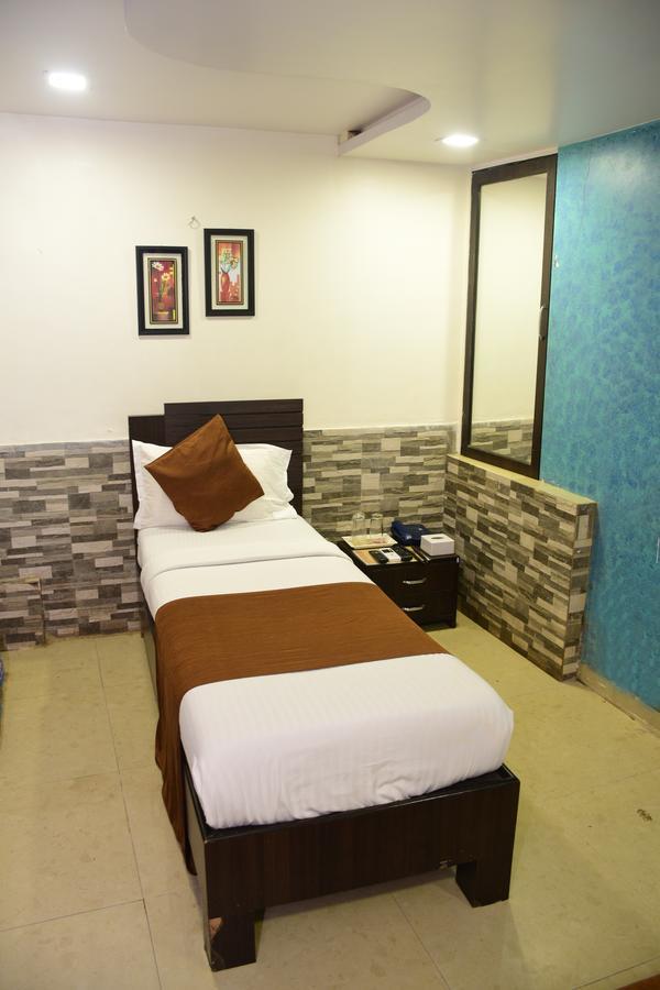 Hotel K.C Residency Bombaim Exterior foto